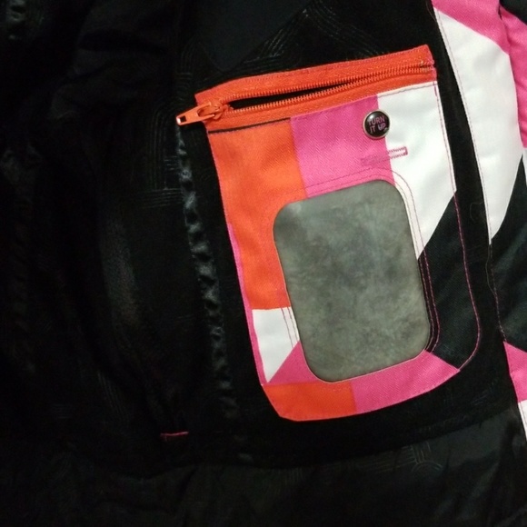 Super cute Womens Trilogy powder room ski jacket - Picture 4 of 6